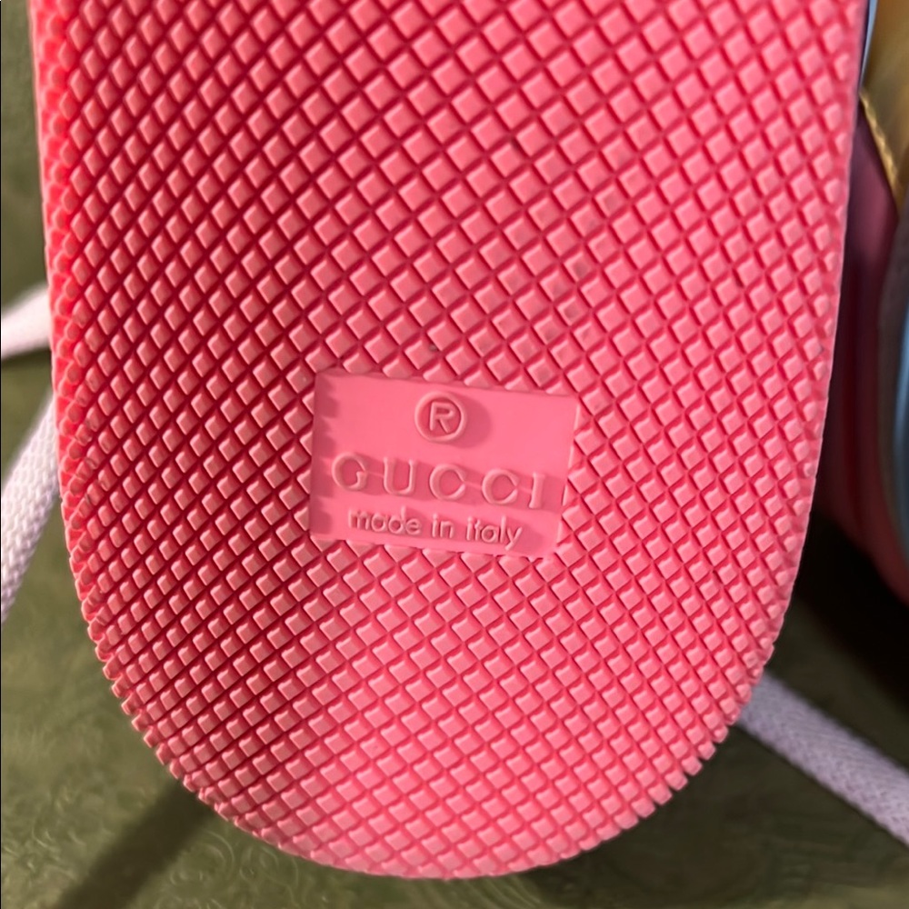 Gucci Sneakers - Picture 6 of 8
